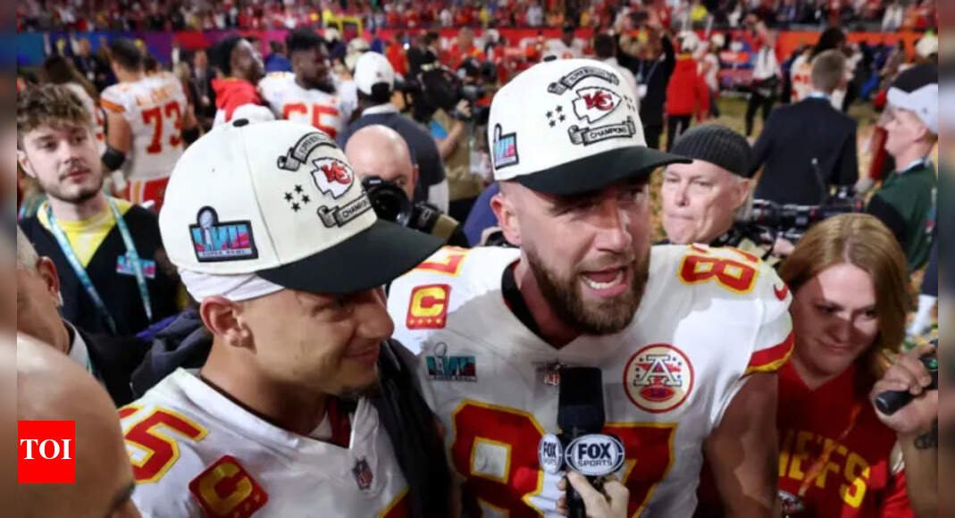 travis-kelce’s-locker-room-stunned-and-electrified-as-taylor-swift-turns-up-for-kansas-city-chiefs’-week-3-clash-against-chicago-bears