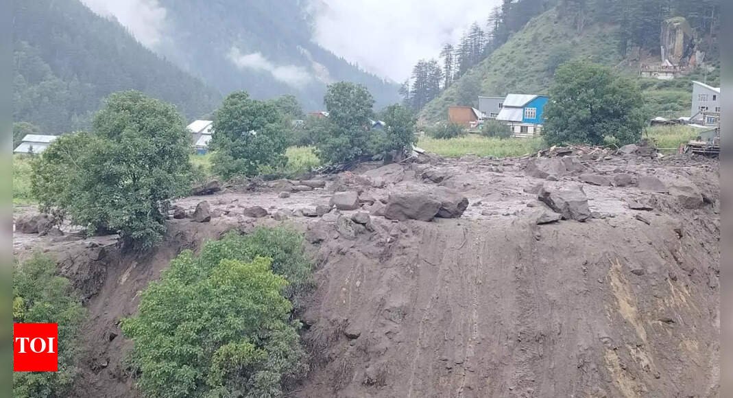 ‘blast-like-sound’:-victims-recount-kishtwar-cloudburst-horror;-‘trapped-within-2-minutes’