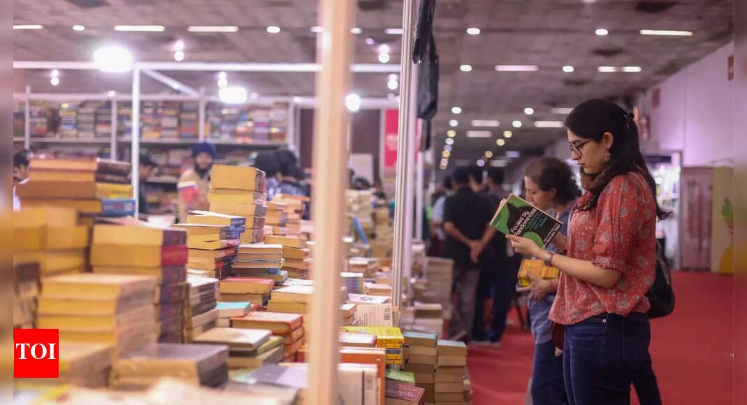 quirky-stationery-&-multilingual-reads-a-hit-at-the-book-fair