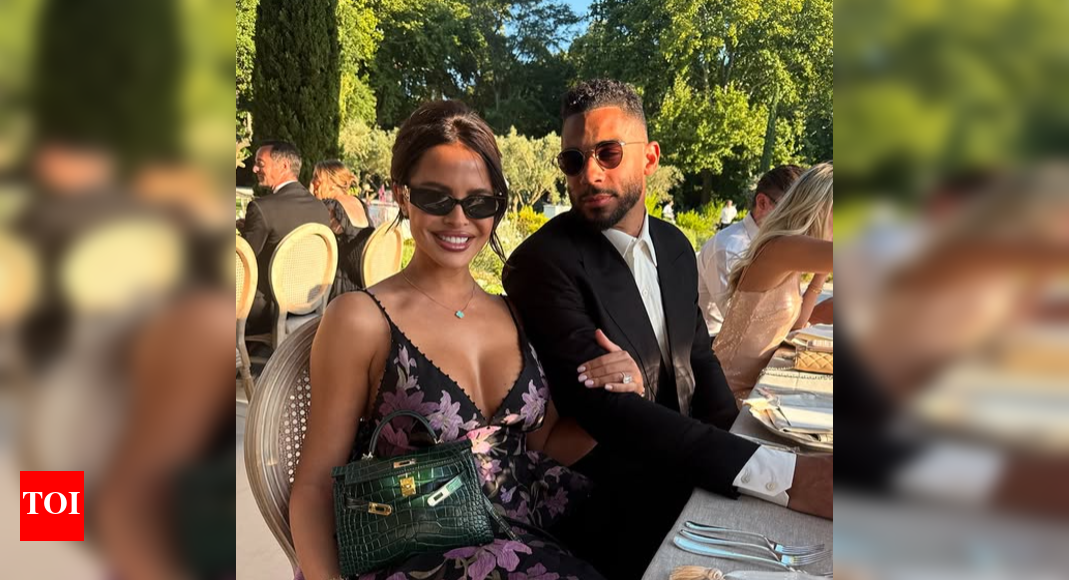 after-leon-draisaitl’s-wedding,-mara-teigen,-evander-kane’s-fiancee,-goes-on-another-charm-offensive-with-paris-escapades