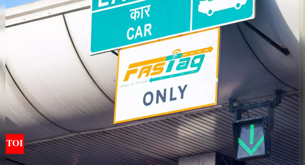 fastag:-annual-toll-pass-rolled-out;-1.4-lakh-transactions-on-1st-day