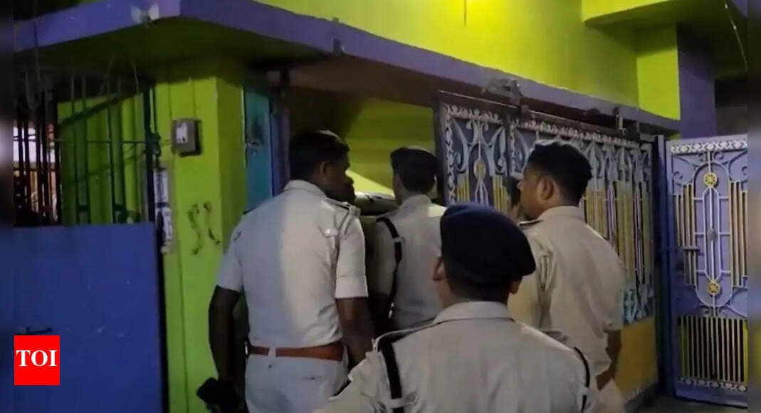 patna-horror:-2-children-found-dead-inside-parked-car-in-indrapuri;-probe-on