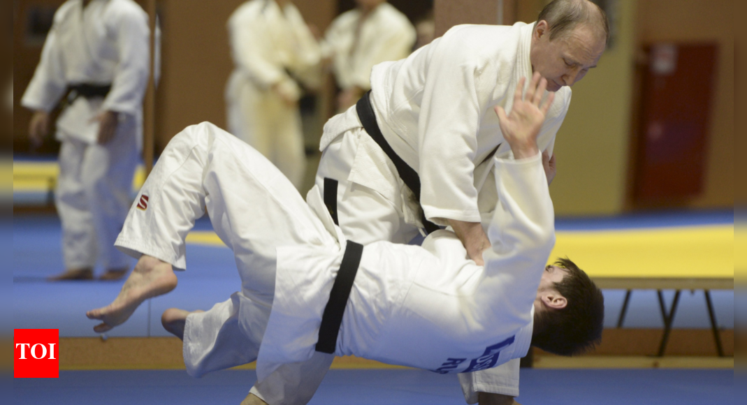 the-sports-of-vladimir-putin:-judo,-ice-hockey-and-horseback-riding-as-power-tools