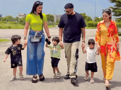 एडवोकेट-का-आरोप-यूट्यूबर-अरमान-की-2-नहीं,-4-पत्नियां:मलिक-बोले-ब्लैकमेलिंग-छोड़ो;-हम-कौन-से-नंगे-घूम-रहे,-उर्फी-जावेद-सोफिया-अंसारी-को-बोलो