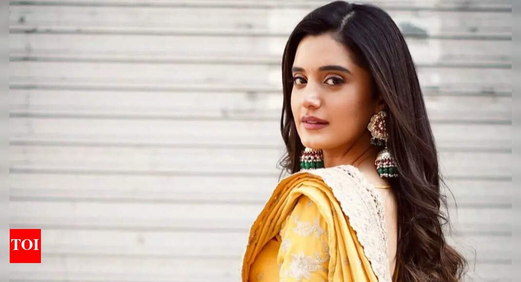 ayushi-khurana-shares-heartwarming-stories-and-memories-from-her-janmashtami-celebrations