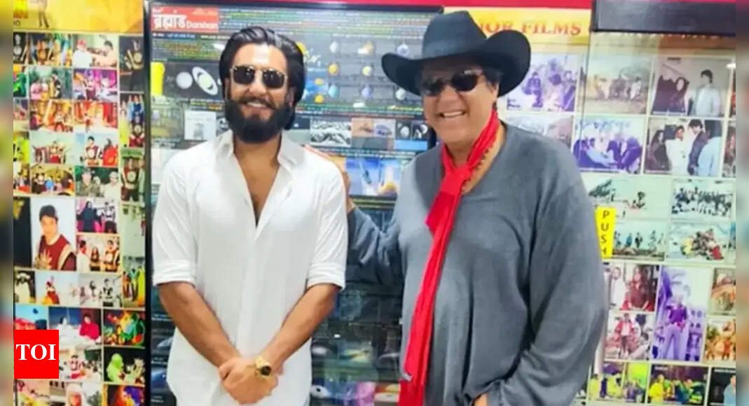 mukesh-khanna-says-ranveer-singh-can-play-tamraj-kilvish:-‘many-people-tell-me,-yeh-nashedi-ko-shaktimaan-mat-banana’