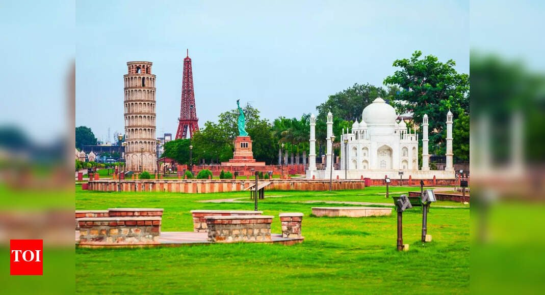 did-you-know-this-one-spot-in-india-covers-all-seven-wonders-of-the-world?