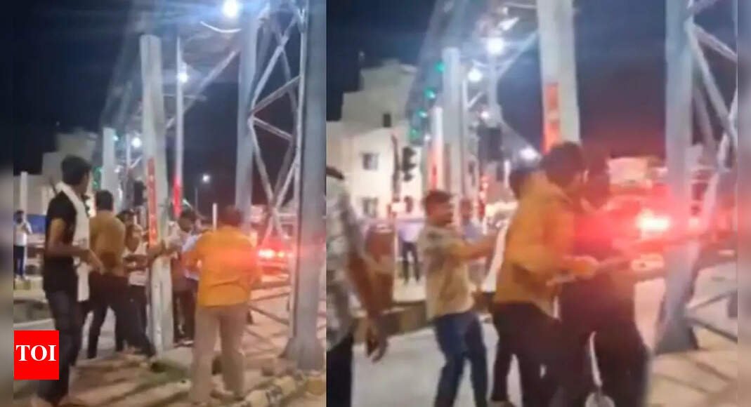 army-jawan-tied-to-pole,-beaten-by-toll-workers-on-meerut–karnal-highway;-4-arrested