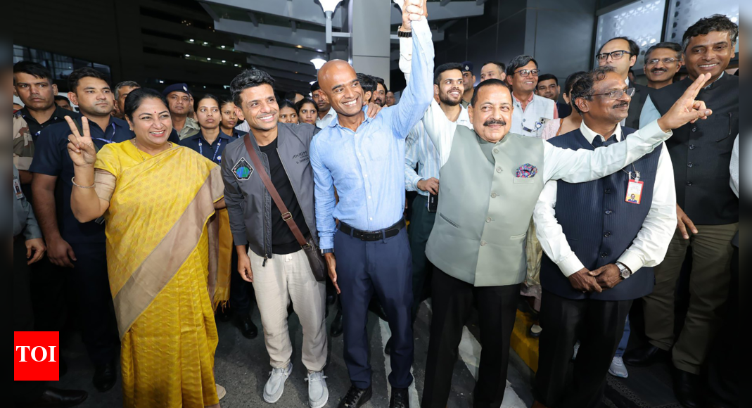 after-historic-iss-mission,-shubhanshu-shukla-gets-red-carpet-welcome-in-delhi,-to-meet-pm;-ls-will-hold-special-discussion-on-him-today