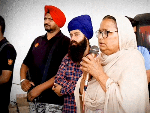 मूसेवाला-की-मां-बोलीं-जिंदगी-तुम्हारे-बिना-अधूरी:मां-होने-के-नाते-मेरा-दिल-रोज-टूटता-है,-तीन-साल-बाद-भी-न्याय-की-मांग-जारी