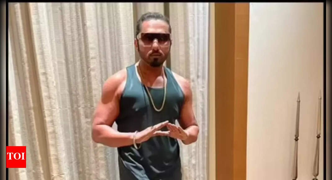 honey-singh’s-drastic-weight-loss-leaves-fans-concerned,-the-singer-gives-a-witty-response:-‘working-out-hard-for…’-–-watch-video