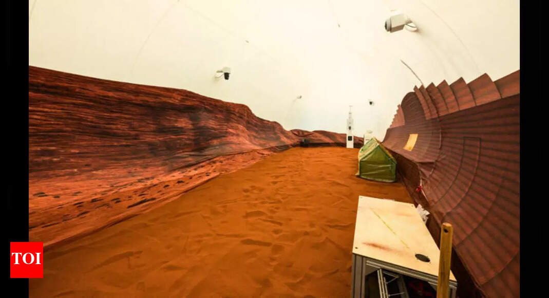 nasa-locks-volunteers-in-mars-simulation:-ps4-keeps-them-sane