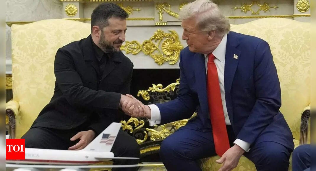putin,-security-guarantees-and-a-hot-mic:-zelenskyy’s-suit-diplomacy-woos-trump