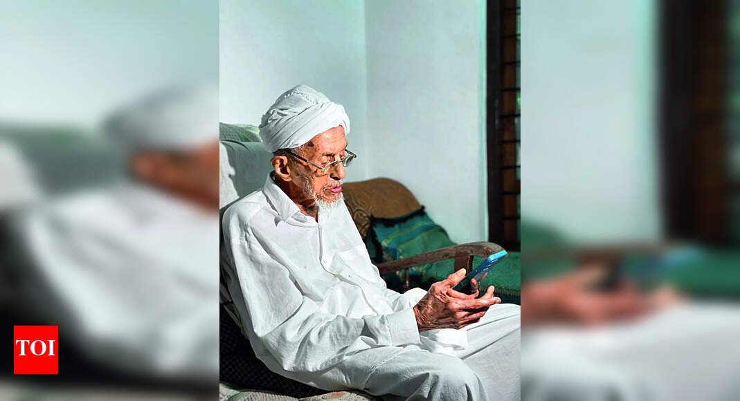 at-105,-kerala-man-becomes-‘digi-literate’
