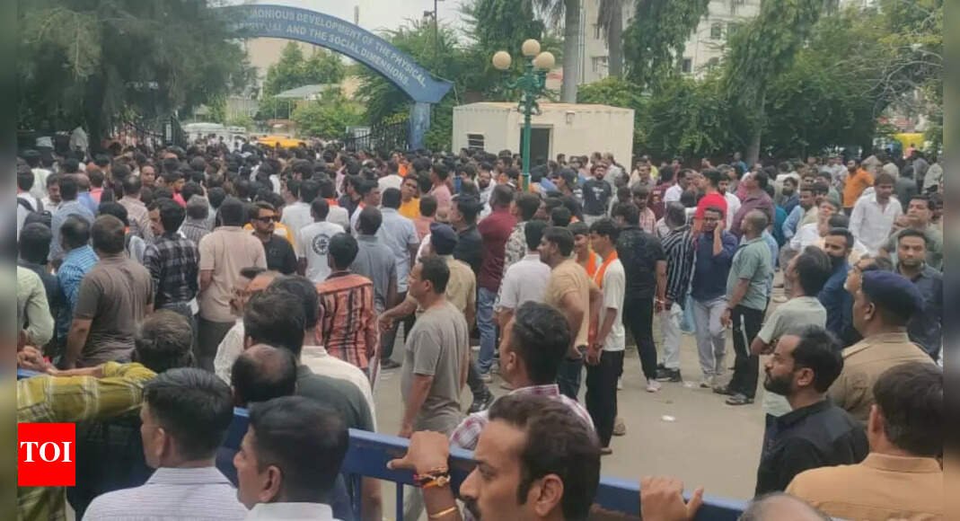 ahmedabad-school-horror:-class-8-student-stabbed-by-senior;-protest-erupts,-building-ransacked