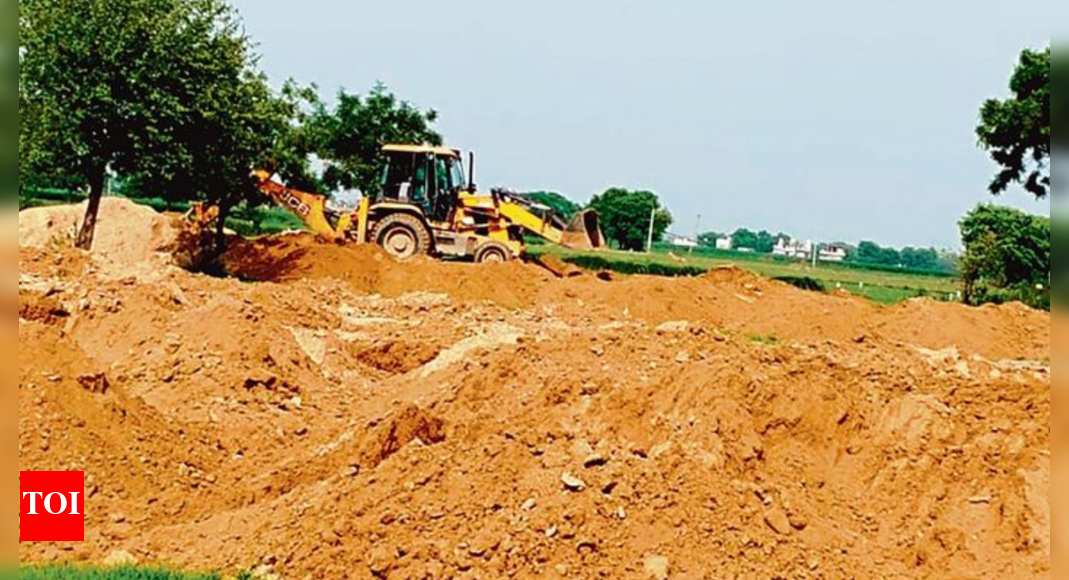 varanasi-development-authority-(vda)-cracks-down-on-illegal-land-plotters;-takes-action-against-unauthorised-colonisers