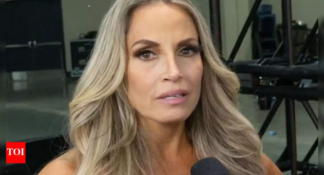 trish-stratus:-wwe-legend-shares-heartbreaking-message-announcing-mother’s-passing