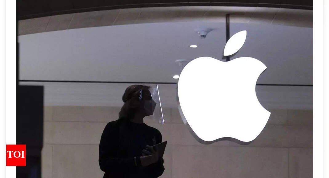apple’s-‘problems’-with-masimo-continue;-us-customs-sued-over-imports-of-this-apple-product
