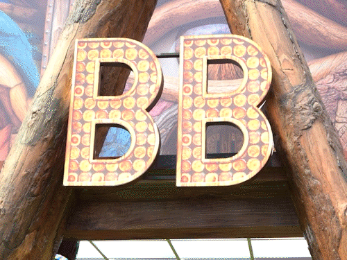 bb-19-के-घर-का-inside-वीडियो:डेमोक्रेसी-की-थीम-पर-डिजाइन-किया-घर,-नए-अंदाज-और-हाईटेक-सुविधाओं-के-साथ-देखें-पहली-झलक