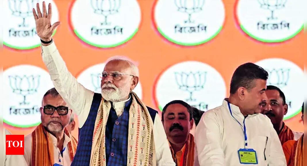 at-bengal-rally,-pm-uses-infiltration,-corruption-to-take-aim-at-trinamool