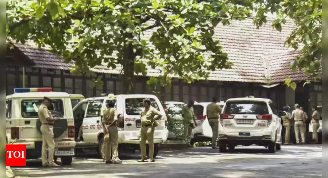 dharmasthala-case-u-turn:-whistleblower-who-alleged-multiple-burials-arrested