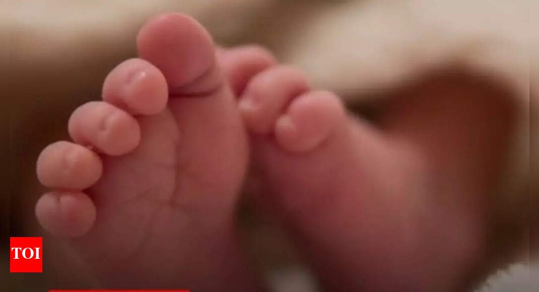 up-man-walks-into-dm-office-with-dead-newborn-in-bag;-pleads-to-revive-baby