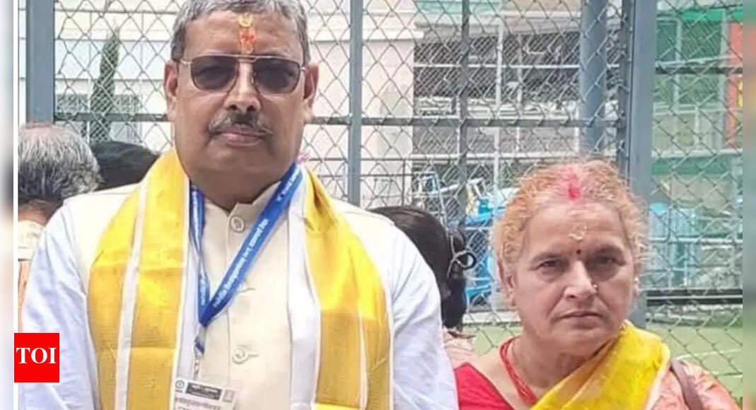 kavikulaguru-kalidas-sanskrit-university-vc-hareram-tripathi,-wife-killed-in-accident