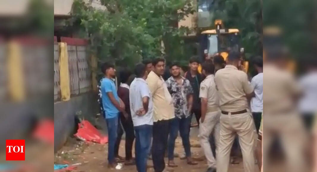 goons-demolish-citizen’s-property-in-bhubaneswar’s-patrapada-as-cops-stand-by