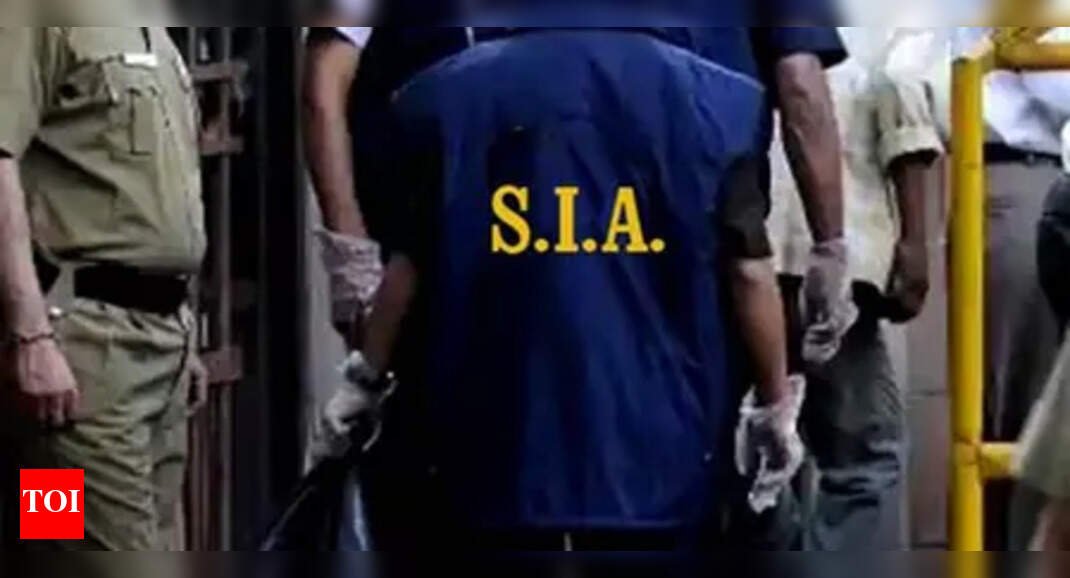 j&k:-hizb-sleeper-cell-busted;-ogw-arrested,-linked-to-cross-border-terror-handler