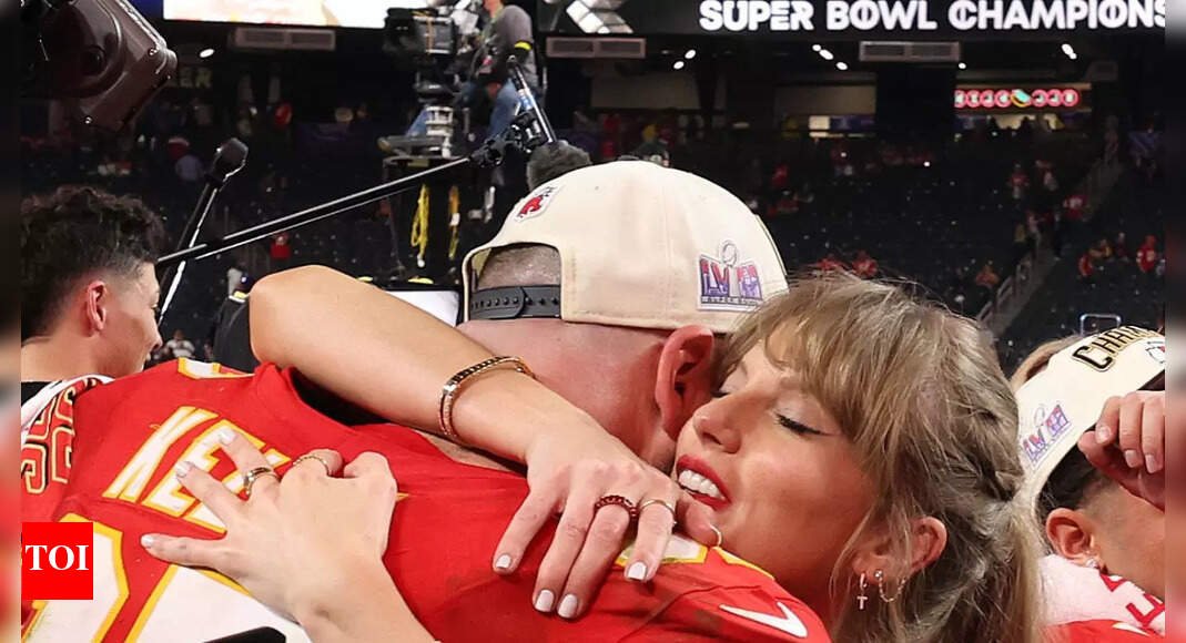 taylor-swift-&-travis-kelce:-iconic-super-bowl-photo-immortalized;-chiefs-hall-of-honor-nod