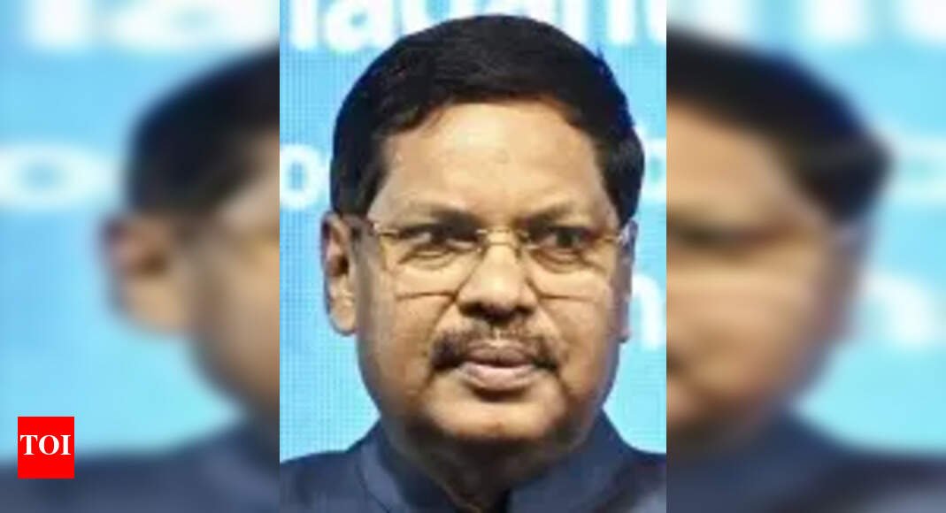 can’t-equate-child-of-chief-secy-with-labourer’s-kid,-says-cji-on-creamy-layer