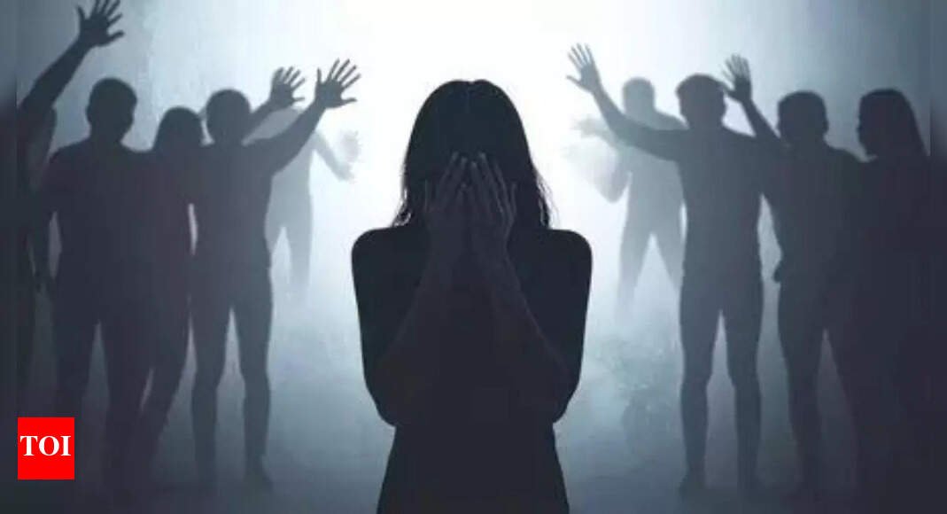 4-named-in-chargesheet-of-kolkata-college-gang-rape-case