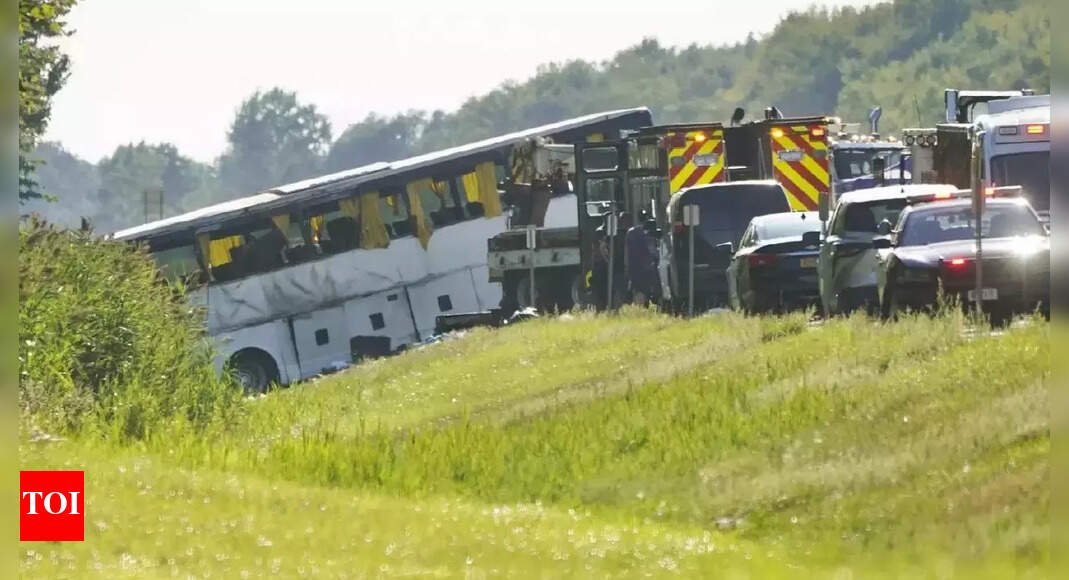 ‘buried-under-car’:-indian-among-5-killed-in-new-york-tour-bus-crash;-survivors-share-ordeal