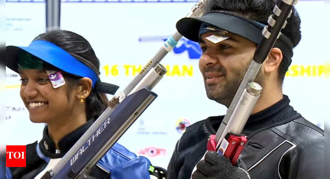 elavenil-valarivan-doubles-gold,-wins-mixed-10m-air-rifle-with-arjun-babuta