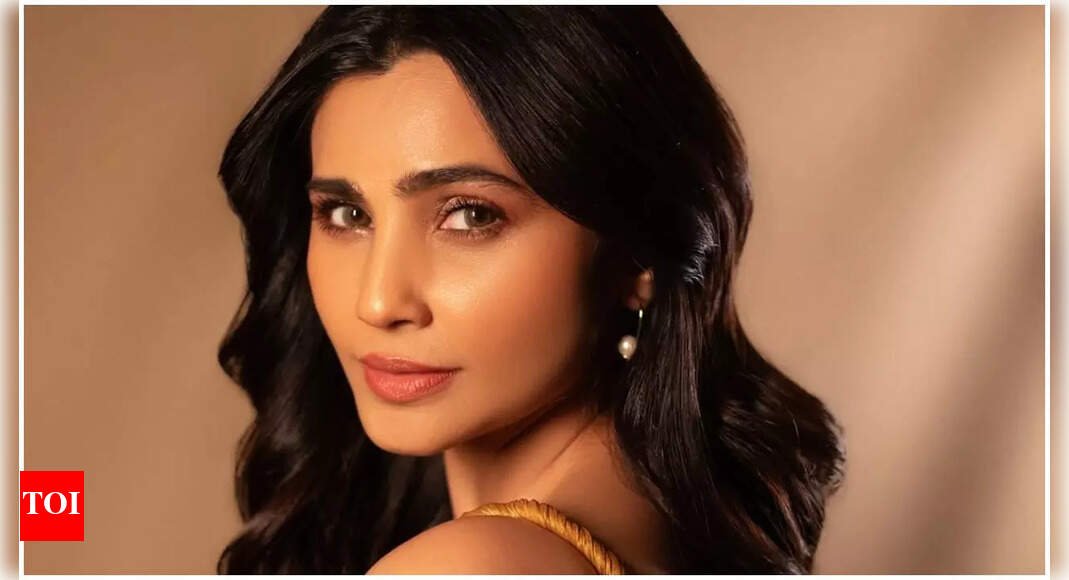 daisy-shah-opens-up-on-the-kannada-film-industry’s-unusual-focus-on-navel:-‘’either-fruit-salad-was-made-on-heroine’s-navel-or…’