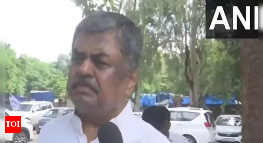 ‘he-ran-away-from-congress,-to-eat-malai’:-bk-hariprasad-slams-kiren-rijiju-for-remarks-against-rahul-gandhi