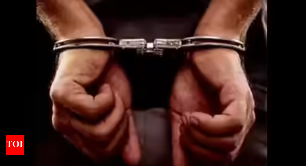 chhattisgarh-school-principal-arrested-for-sexual-harassment-of-female-staff;-released-on-court-notice