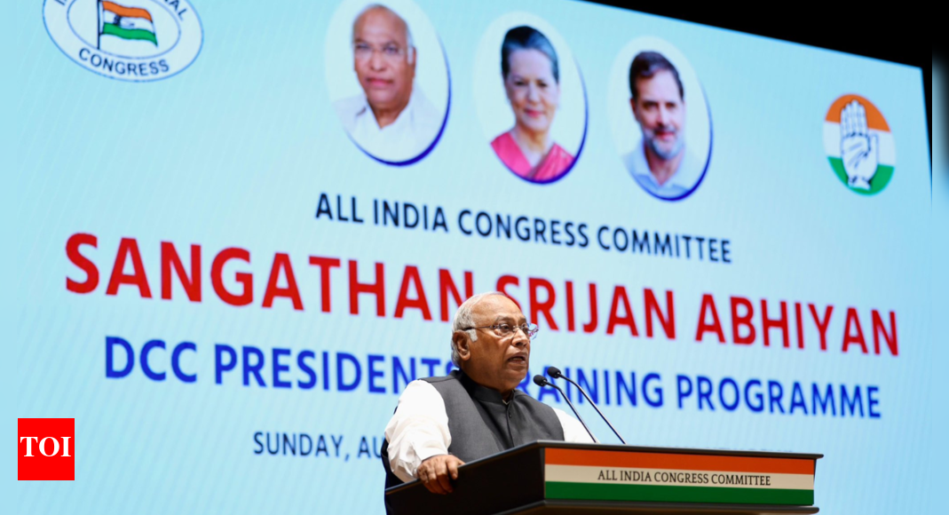 ‘satta-chori’:-kharge’s-latest-jab-at-centre;-targets-bjp’s-‘remove-ministers’-bills