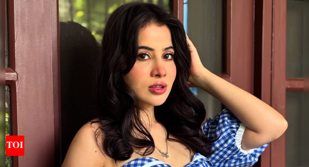 uorfi-javed-opens-up-about-lip-fillers;-says-she-wasted-lakhs-every-year-for-nothing