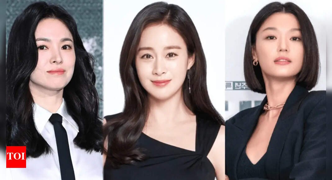 actresses-kim-tae-hee,-jun-ji-hyun,-and-song-hye-kyo-get-together-to-discuss-aging-and-beauty