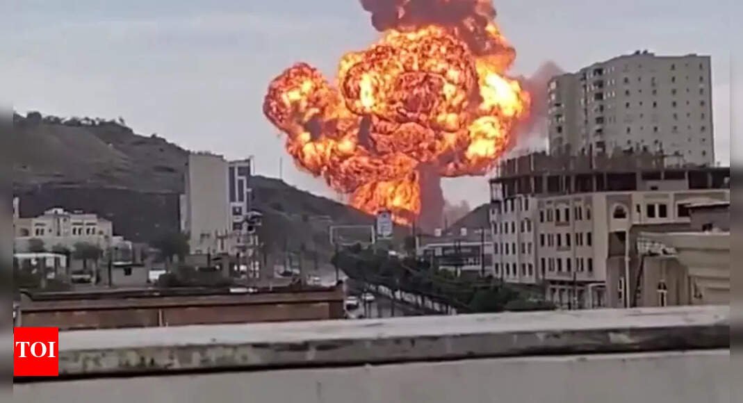 ‘huge-fireball’:-video-shows-large-explosion-after-israel-strikes-yemen’s-capital-—-watch