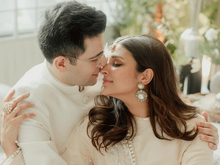 राघव-चड्‌ढा-परिणीति-चोपड़ा-के-घर-गूंजेगी-किलकारी:सोशल-मीडिया-पर-पोस्ट-शेयर-की,-लिखा-हमारा-छोटा-सा-ब्रह्मांड…-अपने-रास्ते-पर