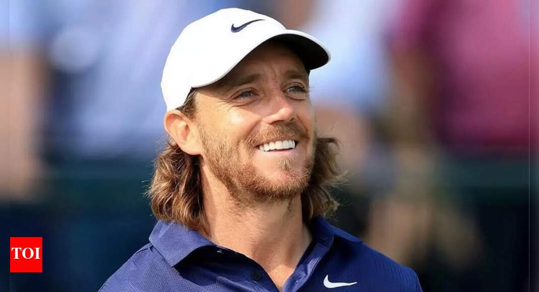 tommy-fleetwood-celebrates-first-european-tour-win-by-honouring-his-dog-maisy