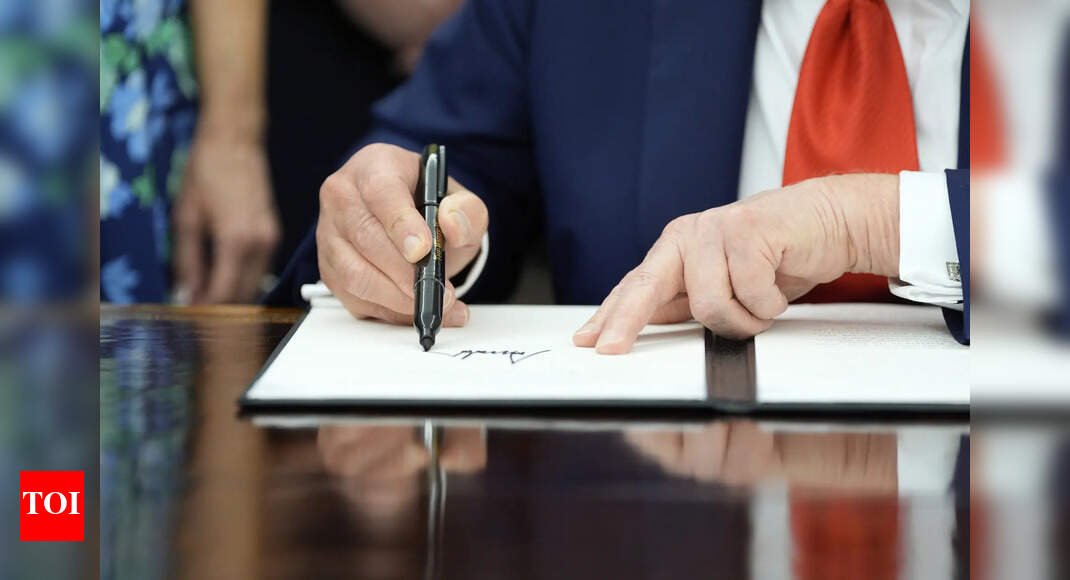 what-is-cashless-bail?-trump-signs-executive-orders-to-end-‘dangerous’-policy