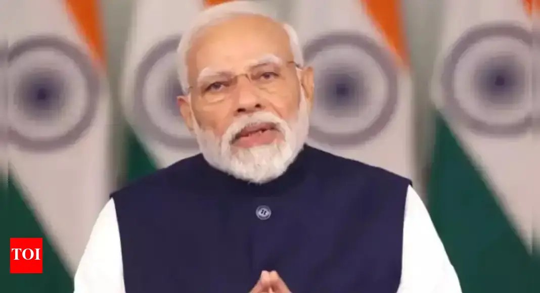 hc-quashes-cic-order-to-disclose-pm’s-du-degree