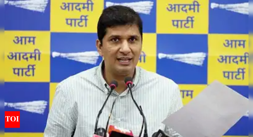 ed-raids-aap-leader-saurabh-bharadwaj,-others-in-money-laundering-case