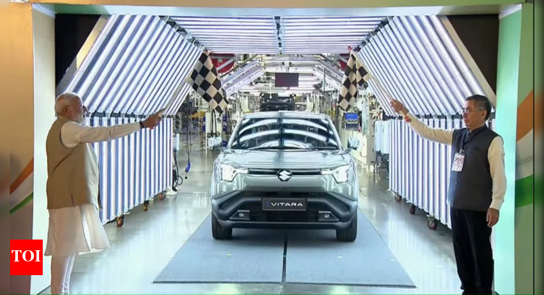 pm-modi-flags-off-india’s-e-vitara-for-global-exports:-gujarat-plant-starts-hybrid-battery-electrode-production