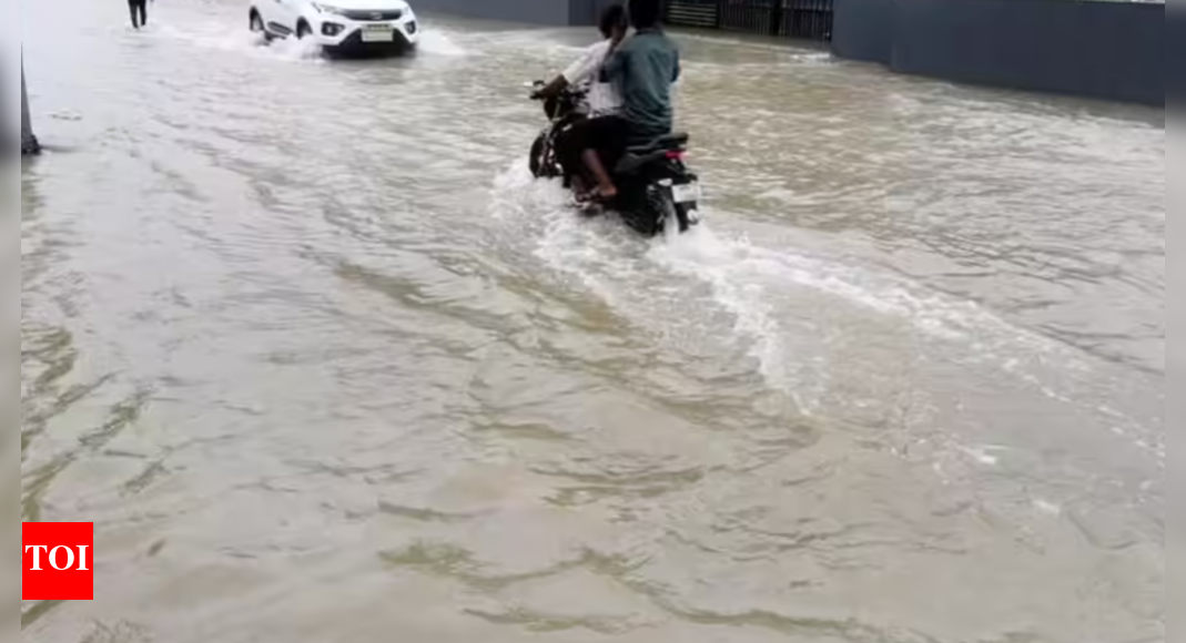 chhattisgarh-flash-floods:-3-children-swept-away-in-bilaspur;-imd-issues-yellow-alert-for-26-districts