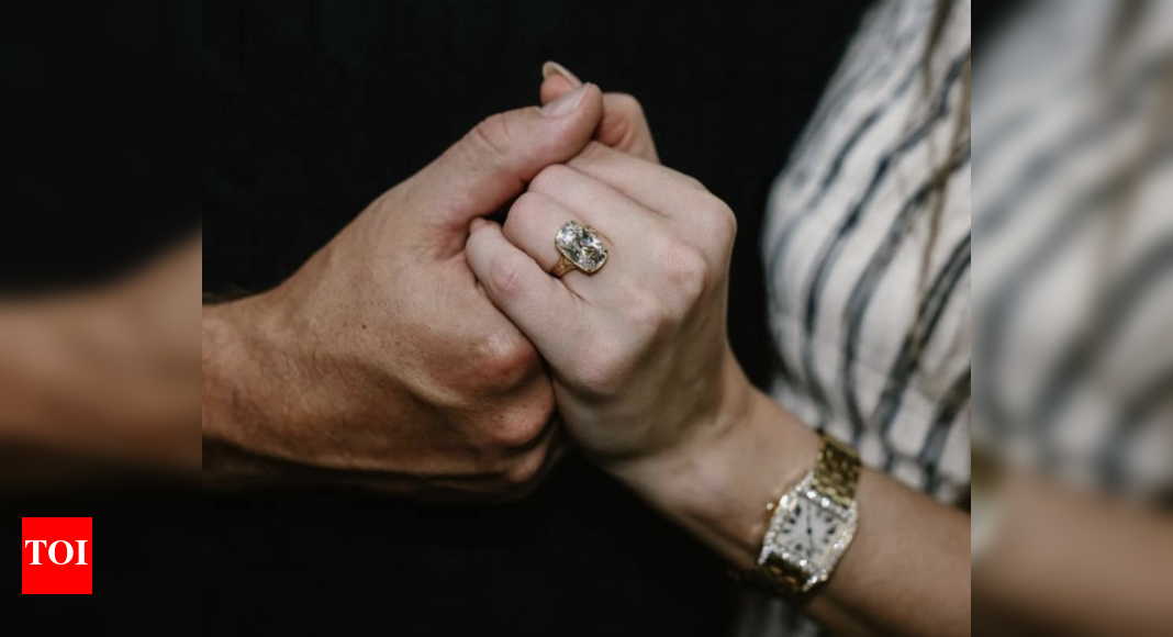 taylor-swift-engagement-ring:-cost-revealed;-travis-kelce’s-surprise-—-all-we-know