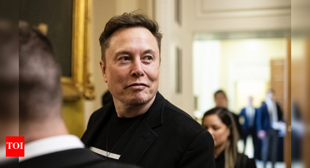 musk-reacts-to-swift’s-engagement-to-travis-kelce;-offers-to-father-her-child